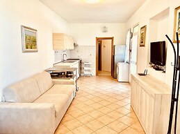 Apartment in Villa With Garden Close to the sea