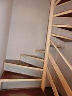 Spacious Flat With Fenced Garden and Fireplace