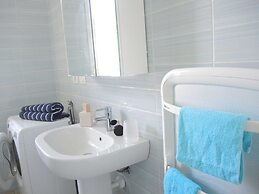 Nice Apartment for 8 Guests in a Quiet Area