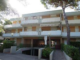 Spacious Flat Surrounded by Nature - Beahost