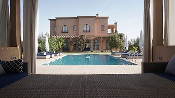 Saphir Paon - Luxury Villa in the Middle of a Farm