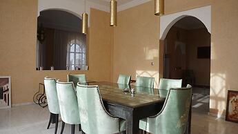 Saphir Paon - Luxury Villa in the Middle of a Farm