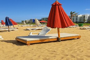 Beachfront Chalet in Porto Said With