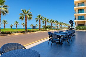 Beachfront Chalet in Porto Said With