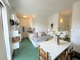 Spacious Studio Close to the Beach - Beahost