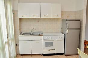 Spacious Seaside Flat for 7 Guests - Beahost