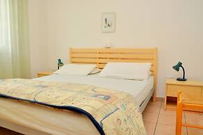 Spacious Seaside Flat for 7 Guests - Beahost