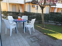 Bright Apartment With Private Garden