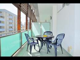 Luminous Beachside Flat - Beahost