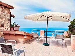 Apartment With Stunning Views