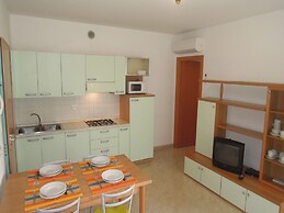 Cozy Flat Near Bibione Beach - Beahost