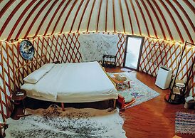 Nomad Yurts