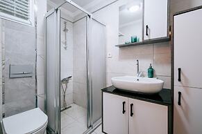 Charming Oasis w Balcony 5 min to Bull Statue