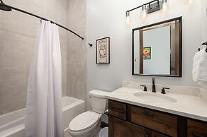 Hay Meadow Lodge 3 Bedroom Townhouse by RedAwning