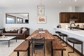 Hay Meadow Lodge 3 Bedroom Townhouse by RedAwning