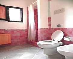 Seaside Apartment Baja Sardinia - 6pl August - 250 m From Smeraldo Bea