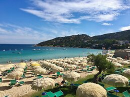 Seaside Apartment Baja Sardinia - 6pl August - 250 m From Smeraldo Bea