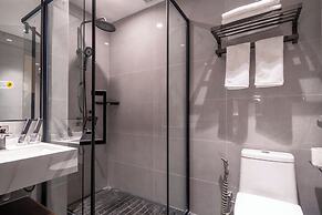 Ruifeng Hotel Railway Station Store