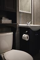 Jackfish Lake Cottages Motel