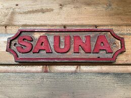 Jackfish Lake Cottages Motel