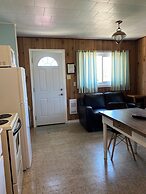 Jackfish Lake Cottages Motel