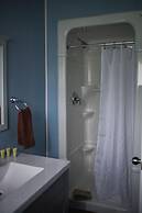 Jackfish Lake Cottages Motel