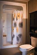 Jackfish Lake Cottages Motel