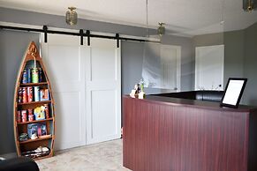 Jackfish Lake Cottages Motel