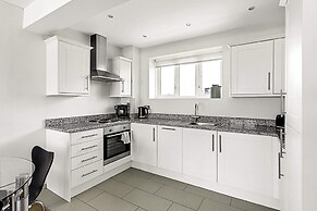 1-bed London Bliss: Putney Gem