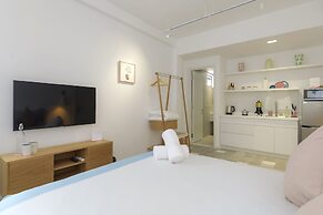 Christinas Hotel & Cafe