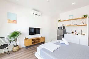 Christinas Hotel & Cafe