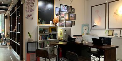 Christinas Hotel & Cafe