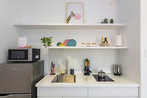 Christinas Hotel & Cafe