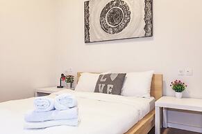 Ben Yehuda By theLight apartment