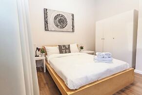 Ben Yehuda By theLight apartment