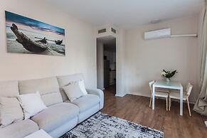 Ben Yehuda By theLight apartment