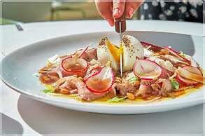 88 Beach Hotel And Spa By TLV Hotels