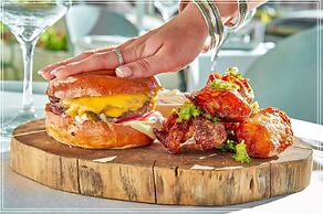 88 Beach Hotel And Spa By TLV Hotels