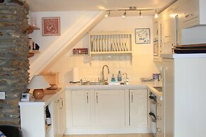 Charming 2-bed Cottage in Modbury