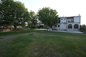 Cevizli Konak