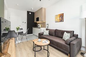 Shellter Suita Flora by Renters Prestige