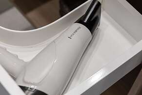 Shellter Suita Flora by Renters Prestige