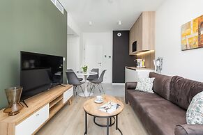 Shellter Suita Flora by Renters Prestige