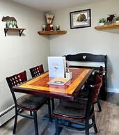 Log cabin in heart of Anchorage