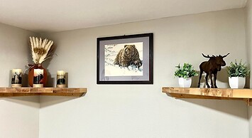 Log cabin in heart of Anchorage