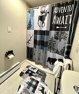 Log cabin in heart of Anchorage