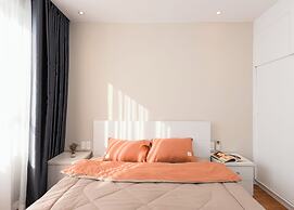 Gold View Saigon Riverside