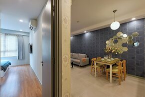 Gold View Saigon Riverside