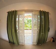 Divers Lodge Plumeria