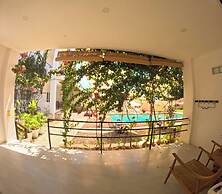 Divers Lodge Plumeria